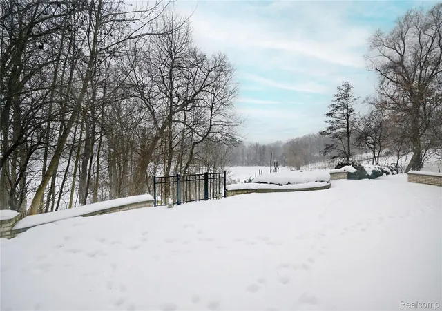 Homes for sale in Bloomfield Hills City Oakland, MI | 363 Lakewood Dr, Bloomfield Hills City Oakland, MI 48304 | MLS# 20261040853