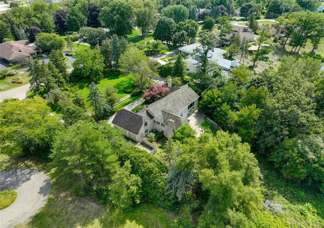 Homes for sale in Bloomfield Hills City Oakland, MI | 363 Lakewood Dr, Bloomfield Hills City Oakland, MI 48304 | MLS# 20261040853