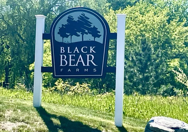 Photo 3 of Condo for sale at 4924 Black Bear Dr, Traverse City, MI 49685 | MLS# 78080069155 | Listing updated on 2026-06-12