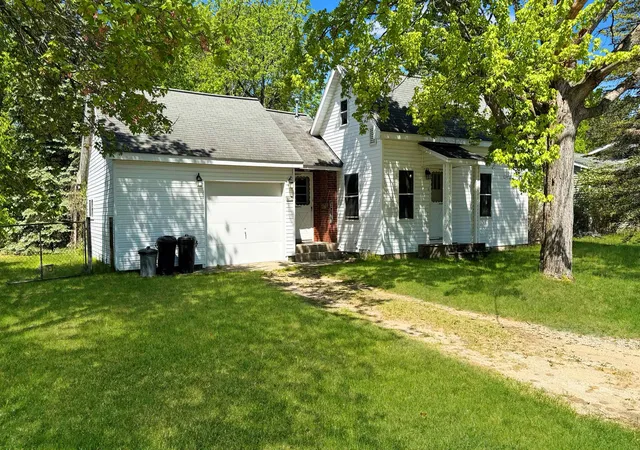 Photo 1 of Single family home for sale at 613 Waldo St, Cadillac, MI 49601 | MLS# 78080069156 | Listing updated on 2026-06-06