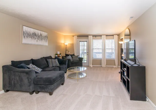 Listing Photo 4 - Condo for sale in building located at 1287 Millbrook Trl, Ann Arbor, MI 48108
