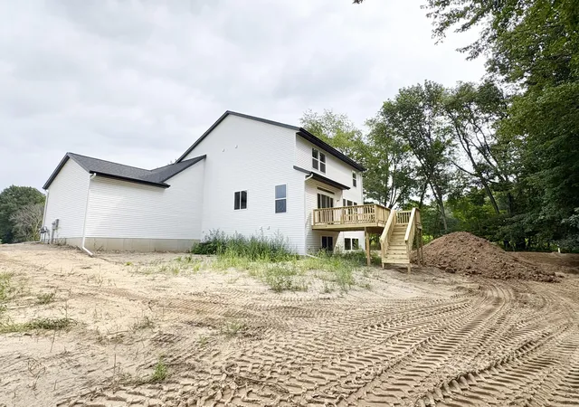 2nd image of 1206 Sunfield Ct, Byron Center, MI 49315 | MLS# 65026026646