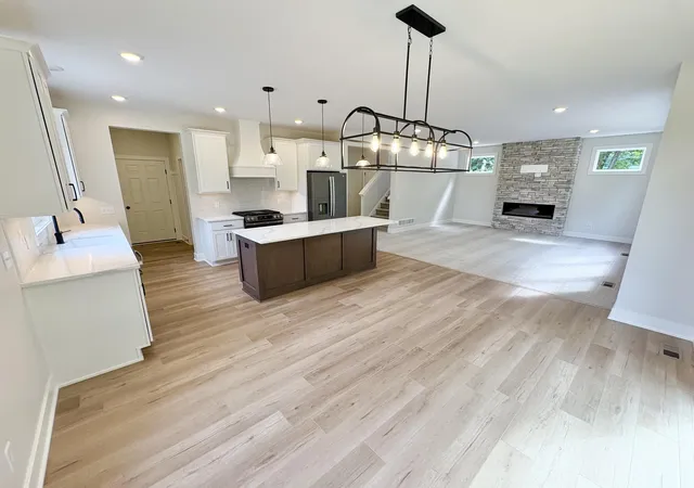 5th image of 1206 Sunfield Ct, Byron Center, MI 49315 | MLS# 65026026646