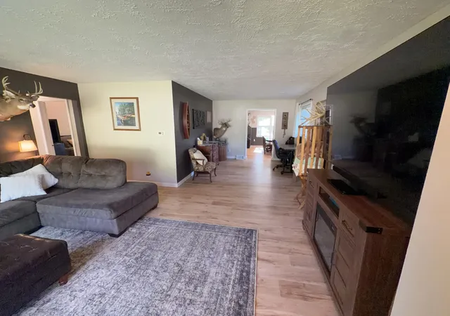 Photo 2 of Single family home for sale at 3456 Acacia Blvd, Jackson, MI 49203 | MLS# 55026026654 | Listing updated on 2026-09-11