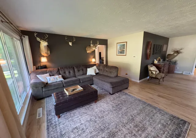 Photo 3 of Single family home for sale at 3456 Acacia Blvd, Jackson, MI 49203 | MLS# 55026026654 | Listing updated on 2026-09-11