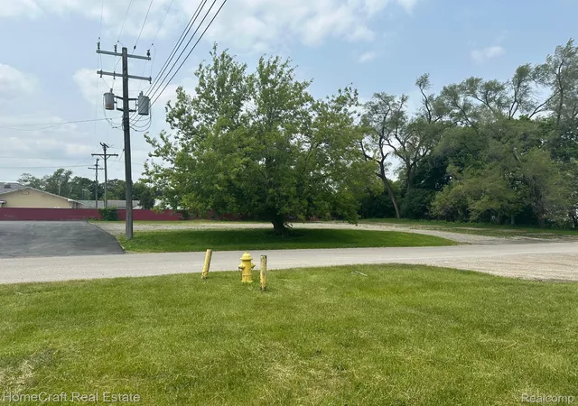 2nd image of 490 Greenlawn St, Ypsilanti, MI 48198 | MLS# 20261040911