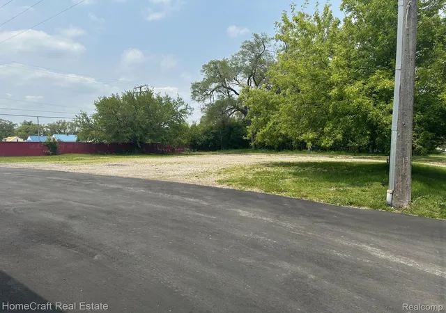 Photo 3 of Land for sale at 490 Greenlawn St, Ypsilanti, MI 48198 | MLS# 20261040911 | Listing updated on 2026-09-24