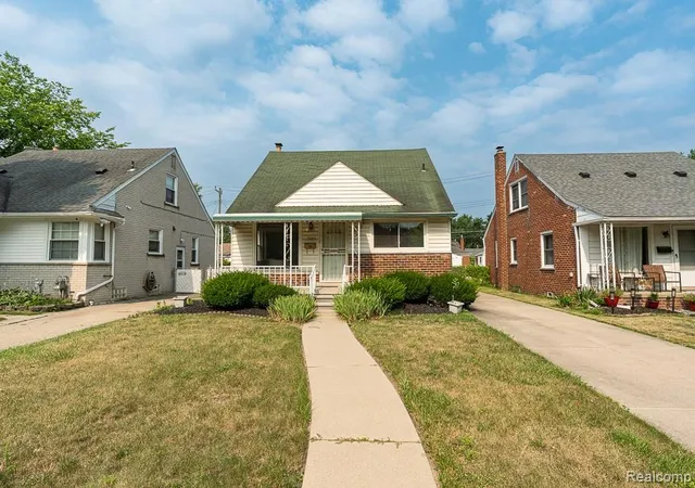 Photo 1 of Single family home for sale at 9343 Fenton, Redford, MI 48239 | MLS# 20261040919 | Listing updated on 2026-09-13