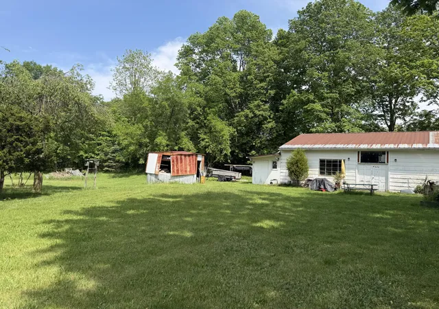 Photo 3 of Single family home for sale at 118 E Chicago Rd, Coldwater, MI 49036 | MLS# 62026026681 | Listing updated on 2026-06-09