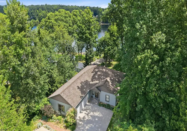 Photo 3 of Single family home for sale at 7352 Hallridge Dr NE, Belding, MI 48809 | MLS# 65026026677 | Listing updated on 2026-08-20