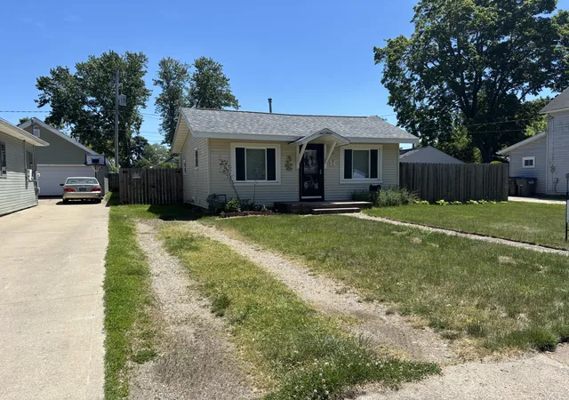 Homes for sale in Sturgis City St Joseph, MI | 511 Center Ave, Sturgis City St Joseph, MI 49091 | MLS# 68026026676