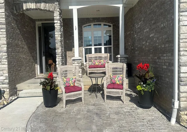 Photo 2 of Single family home for sale at 16437 Sleepy Holw Dr, Fenton, MI 48430 | MLS# 20261040975 | Listing updated on 2026-08-17