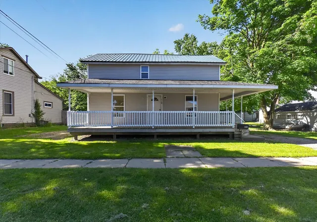 Homes for sale in St Louis City Gratiot, MI | 110 E Tyrell St, St Louis City Gratiot, MI 48880 | MLS# 79080069162