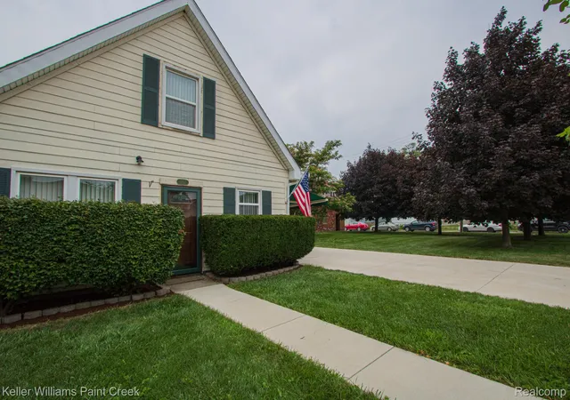 Photo 2 of Single family home for sale at 17501 Clarann St, Melvindale, MI 48122 | MLS# 20261040985 | Listing updated on 2026-09-01