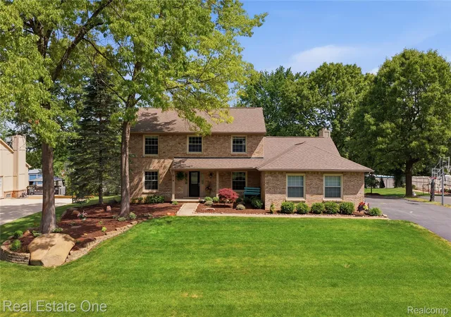 Photo 1 of Single family home for sale at 219 Briarwood Dr, Highland, MI 48357 | MLS# 20261040999 | Listing updated on 2026-06-21
