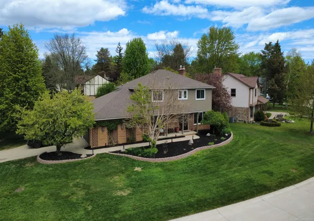 1st image of 2495 Chalet Dr, Rochester Hills, MI 48309 | MLS# 58050209986
