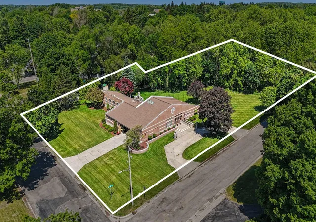 Homes for sale in Greenville City Montcalm, MI | 829 S Lincoln St, Greenville City Montcalm, MI 48838 | MLS# 65026026710