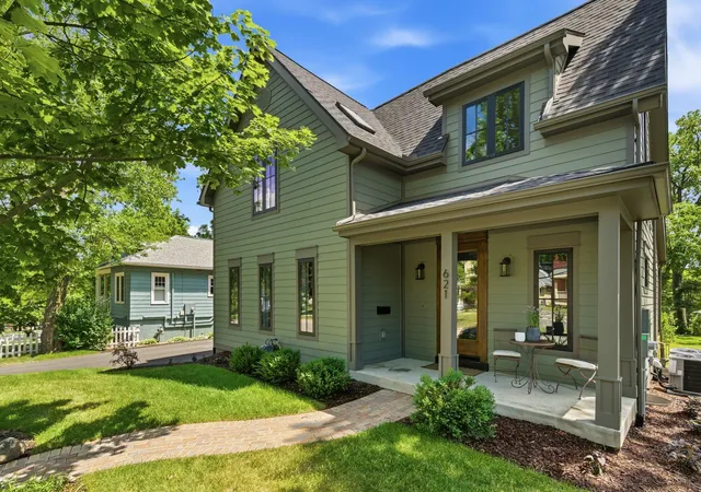 Photo 3 of Single family home for sale at 621 W Summit St, Ann Arbor, MI 48103 | MLS# 81026026730 | Listing updated on 2026-06-10