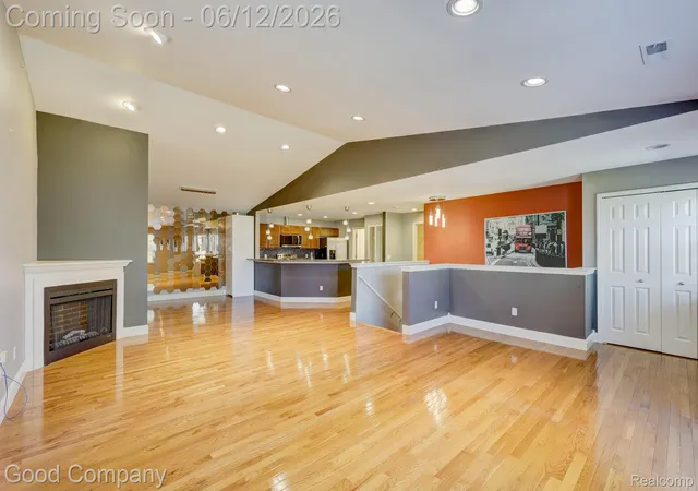 Photo 2 of Condo for sale at 29941 Fox Run Cir, Warren, MI 48092 | MLS# 20261041037 | Listing updated on 2026-06-16