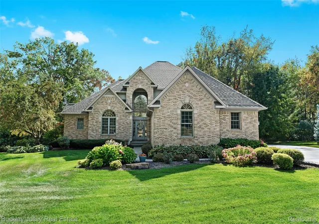 Photo 1 of Sale Pending at 1889 Sharp Sand Cir, Brighton, MI 48114 | MLS# 20261041049 | Listing updated on 2026-06-10