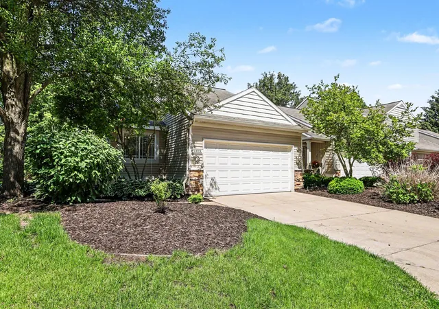 Listing Photo 4 - Condo for sale in building located at 7373 Cactus Cvs SW, Byron Center, MI 49315
