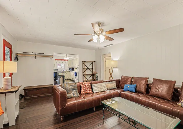 Photo 4 of Single family home for sale at 21 N Clymer St, Pentwater, MI 49449 | MLS# 67026026746 | Listing updated on 2026-06-16