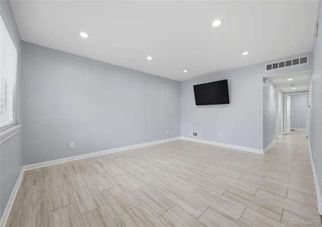 Photo 4 of Single family home for sale at 30746 Brush St, Madison Heights, MI 48071 | MLS# 20261041061 | Listing updated on 2026-06-17