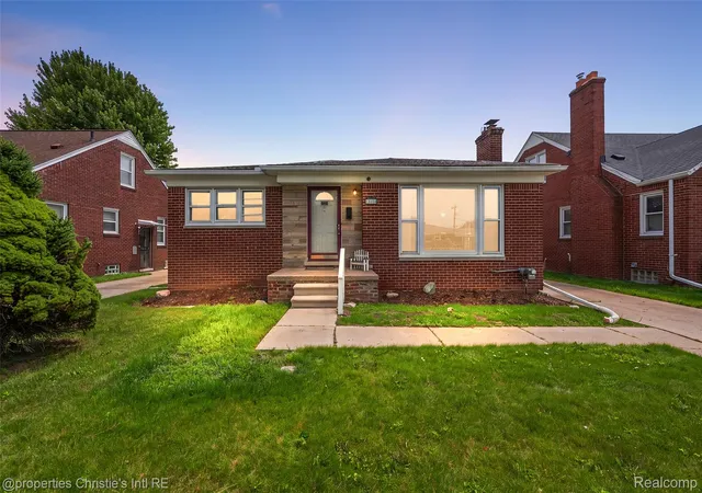 Photo 1 of Single family home for sale at 15654 Juliana Ave, Eastpointe, MI 48021 | MLS# 20261041065 | Listing updated on 2026-07-27