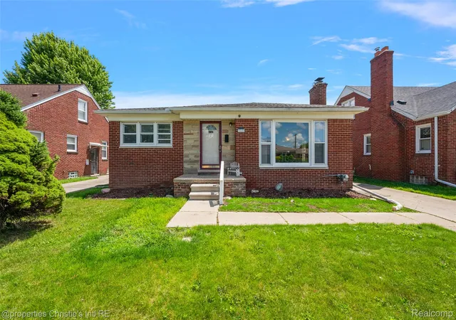 Photo 2 of Single family home for sale at 15654 Juliana Ave, Eastpointe, MI 48021 | MLS# 20261041065 | Listing updated on 2026-07-27