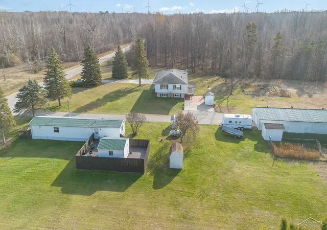 33rd image of 3532 S Ten Mile Rd, Breckenridge, MI 48615 | MLS# 61050210018