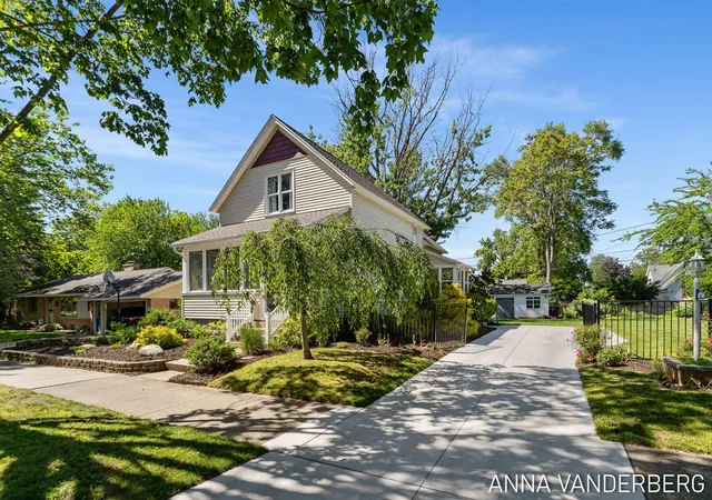 1st image of 31 W 28th St, Holland, MI 49423 | MLS# 71026026780