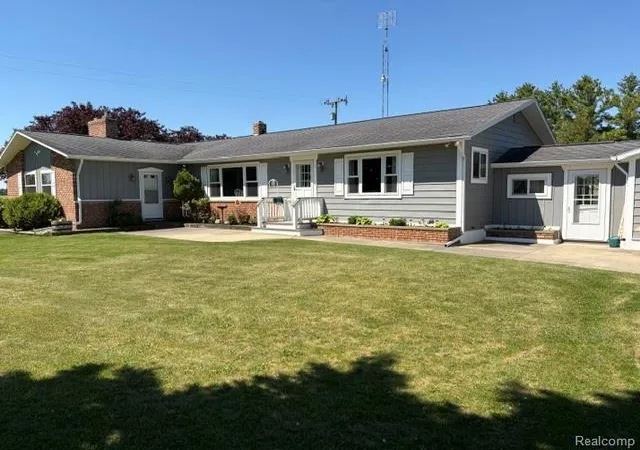 Photo 2 of Single family home for sale at 4815 Loree Rd, Deckerville, MI 48427 | MLS# 20261041089 | Listing updated on 2026-08-20