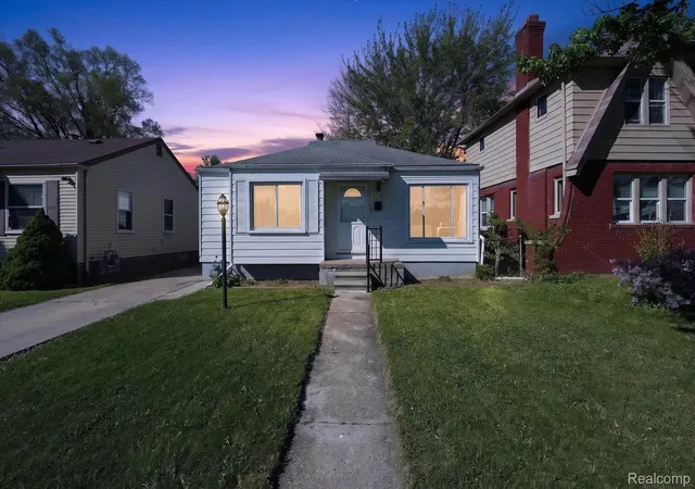 Photo 1 of Single family home for sale at 612 Mayflower Ave, Lincoln Park, MI 48146 | MLS# 20261041107 | Listing updated on 2026-06-20