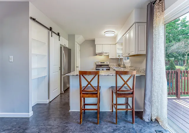 Listing Photo 4 - Condo for sale in building located at 3011 Williamsburg Rd, Ann Arbor, MI 48108