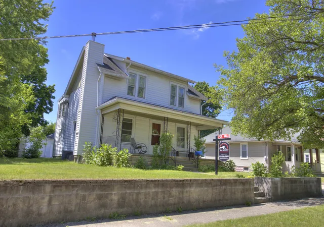 Homes for sale in Jackson City Jackson, MI | 307 Douglas St, Jackson City Jackson, MI 49203 | MLS# 55026026789