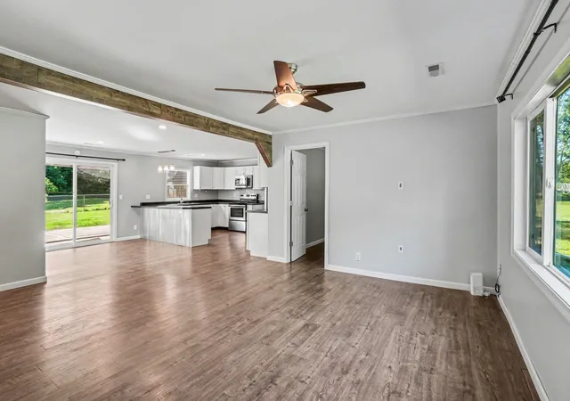2nd image of 70068 Michigan 43, South Haven, MI 49090 | MLS# 69026026790