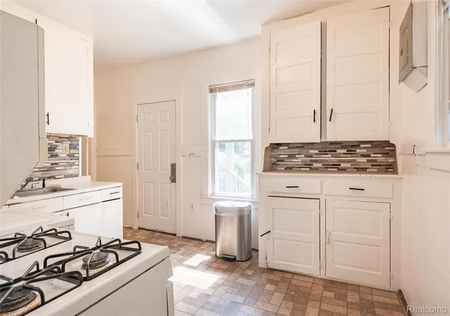 Photo 3 of Single family home for sale at 207 Richter St, River Rouge, MI 48218 | MLS# 20261041112 | Listing updated on 2026-09-11