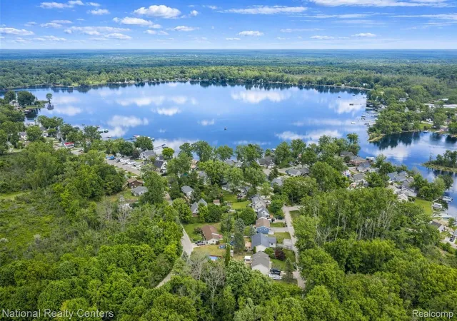 Photo 1 of Sale Pending at 7451 Garland Ave, Brighton, MI 48116 | MLS# 20261041116 | Listing updated on 2026-06-15