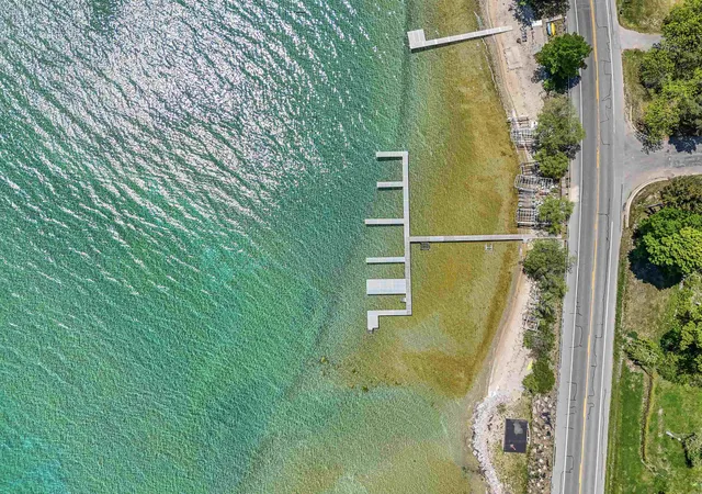 3rd image of 10159 Council Oak Dr, Traverse City, MI 49686 | MLS# 78080069175