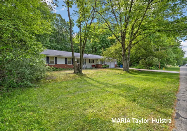 Photo 3 of Single family home for sale at 17690 Jordan Ln, Spring Lake, MI 49456 | MLS# 71026026811 | Listing updated on 2026-07-22