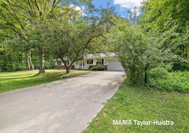 Photo 3 of Single family home for sale at 17690 Jordan Ln, Spring Lake, MI 49456 | MLS# 71026026811 | Listing updated on 2026-07-22