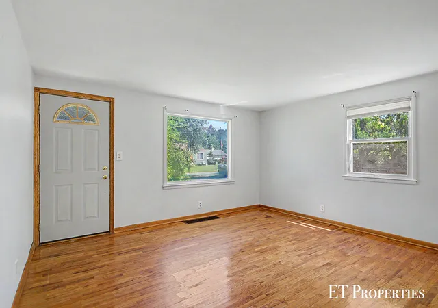 Homes for sale in Grand Rapids, MI | 3739 Grape Ave Ne, Grand Rapids, MI 49525 | MLS# 65026026813