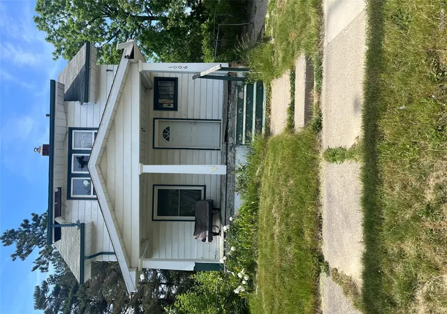 Photo 1 of Sale Pending at 1006 W 8th Avenue, Flint, MI 48504 | MLS# 20261041123 | Listing updated on 2026-06-12