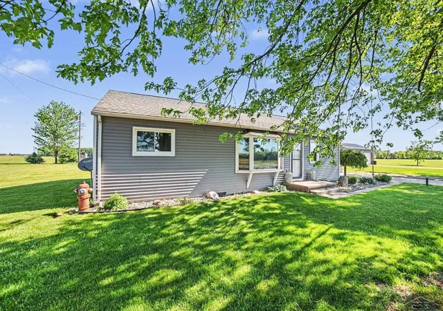 Photo 3 of Single family home for sale at 670 Hotchkiss Rd, Bay City, MI 48706 | MLS# 61050210039 | Listing updated on 2026-06-16
