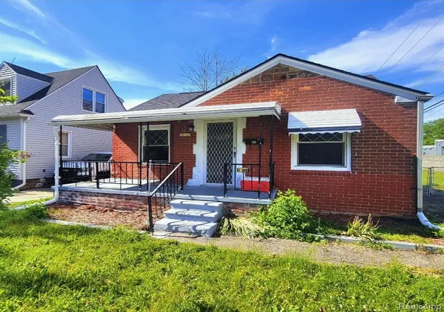 Photo 1 of Single family home for sale at 13505 Saint Andrews Ave, Warren, MI 48089 | MLS# 20261041132 | Listing updated on 2026-09-17