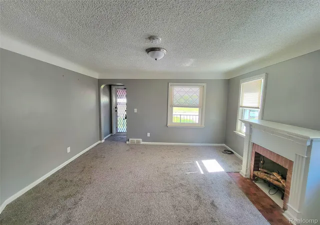 Photo 3 of Single family home for sale at 13505 Saint Andrews Ave, Warren, MI 48089 | MLS# 20261041132 | Listing updated on 2026-09-17