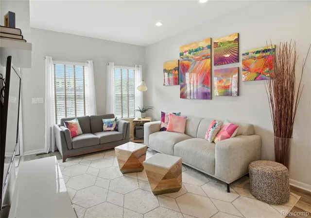 Listing Photo 5 - Condo for sale in building located at 3317 Parkways Blvd, Auburn Hills, MI 48326