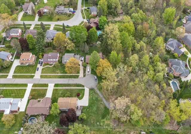 3rd image of 55767 Sandy Ln V Ln, Shelby Township, MI 48316 | MLS# 58050210043