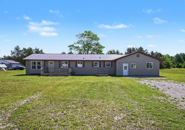 Photo 3 of Multi family home for sale at 5156 Kellie St, Mesick, MI 49668 | MLS# 78080069182 | Listing updated on 2026-09-04