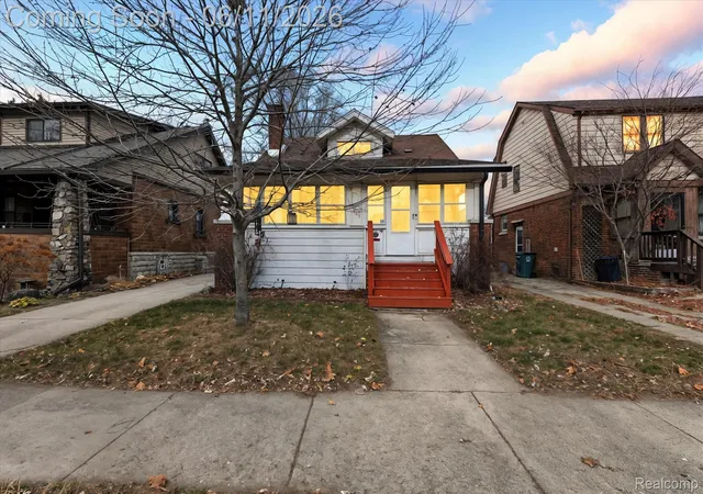 Photo 1 of Sale Pending at 265 E Lewiston Ave, Ferndale, MI 48220 | MLS# 20261041147 | Listing updated on 2026-07-17